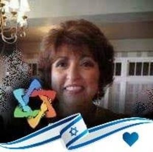 Meet your Posher, Maya